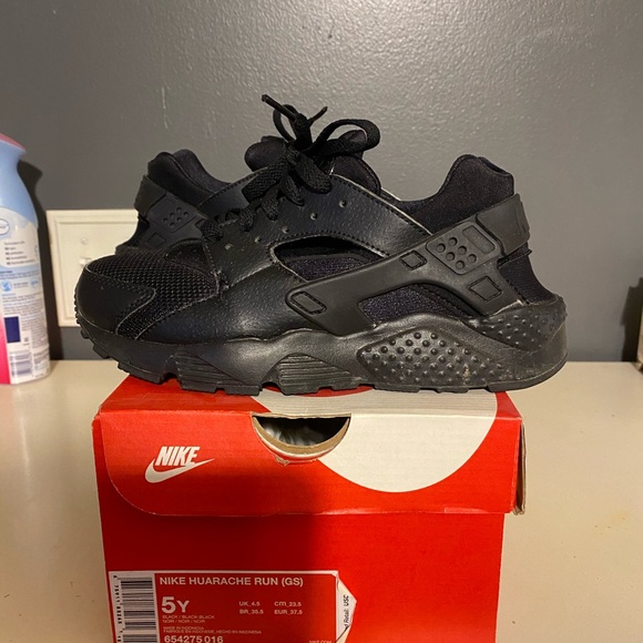 Size 5Y Nike huarache black - Picture 2 of 6